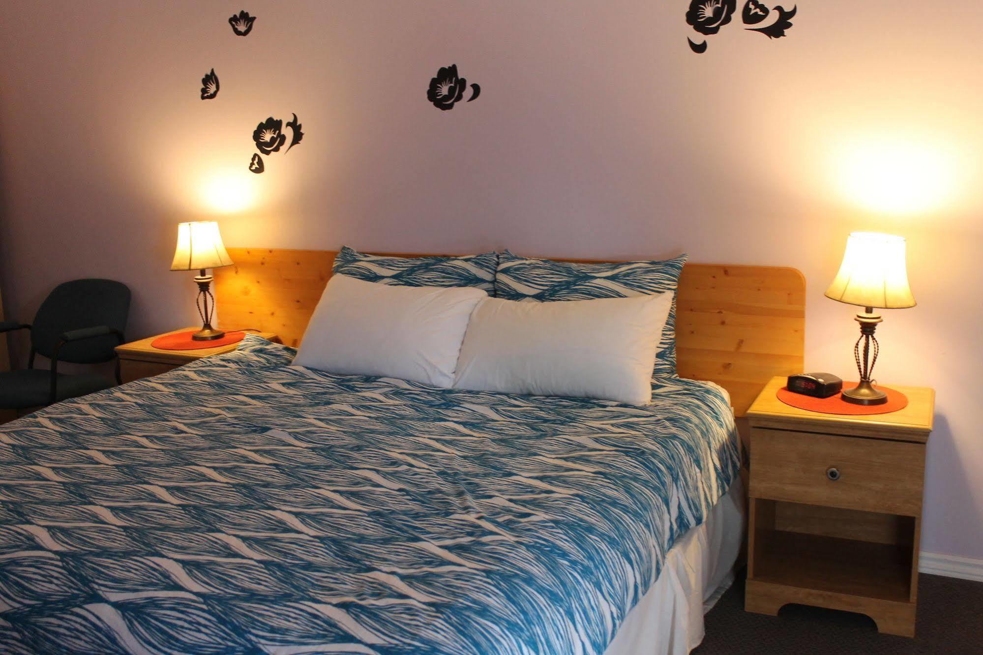 Sage Hills Motel Кэш-Крик Экстерьер фото